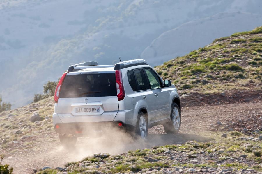  Nissan X-Trail 2011 года  (фото 23 из 37)